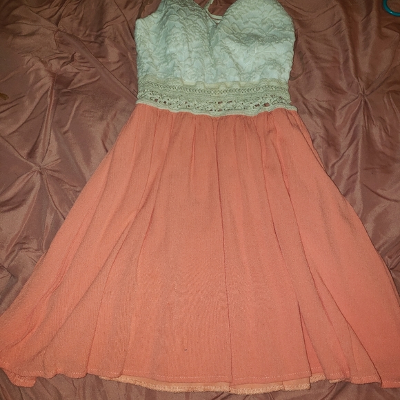 Dress - Picture 1 of 2